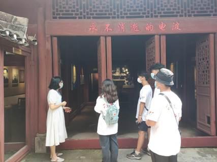 说明: F:\8 永利集团\4 办公室工作\大创、挑战杯、社会实践\永利集团+移动博物馆赋能党史学习教育+实践团\广西学联--永利集团暑期社会实践赋能党史学习教育\其他照片\路莫村军需物资转运站.jpg